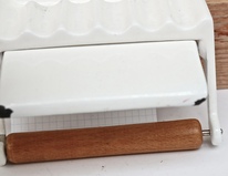3025_Toilettenpapier_Rollenhalter__Emaille-2.jpg