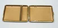 4068_Zigaretten_Etui__Leder_schw._Messing_11,5_x_8,5_cm-2.jpg